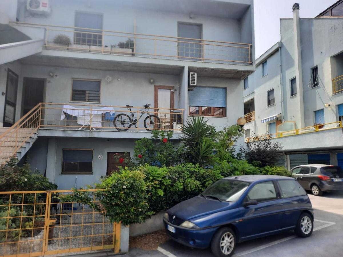 Casamarina Leilighet Marina di Montemarciano Eksteriør bilde
